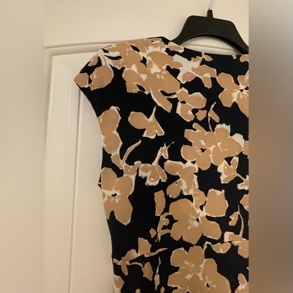 CHAPS A-line Dress with V-neck and Removable Shoulder Pads - Picture 5 of 8